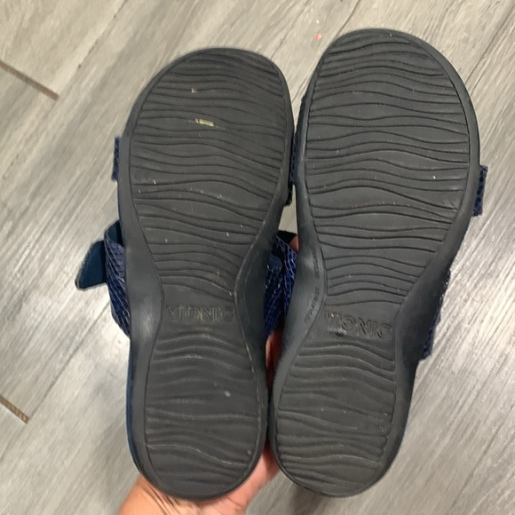 Vionic Skylar Navy Blue Embossed Leather Side Buckle Slide Sandals size 8 - Picture 9 of 9